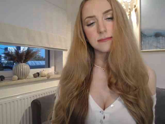 JulietteGlow webcam