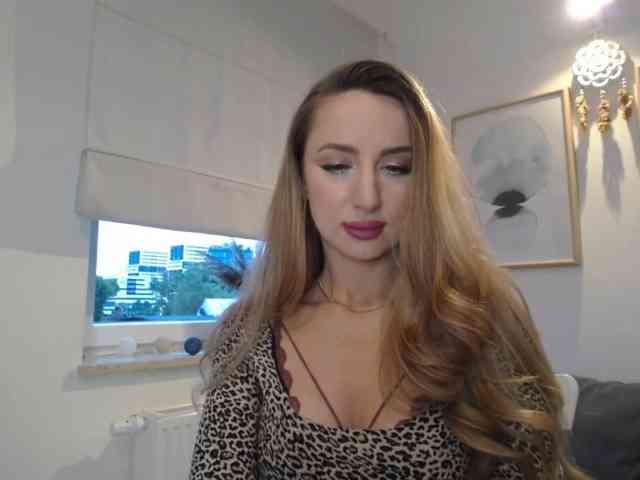 JulietteGlow webcam