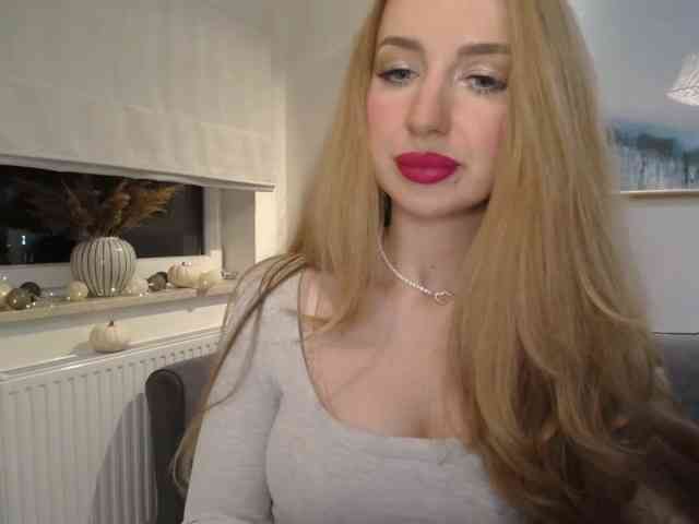 JulietteGlow webcam