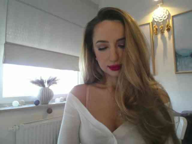 JulietteGlow webcam