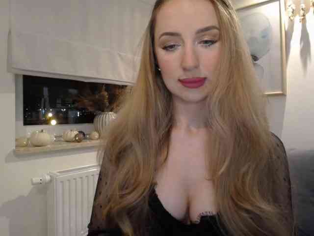 JulietteGlow webcam