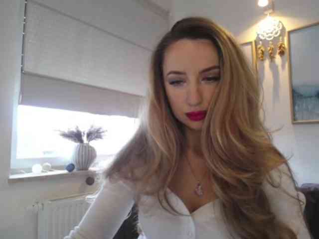 JulietteGlow webcam