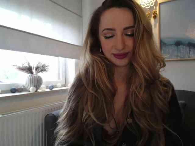 JulietteGlow webcam