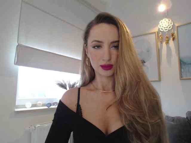 JulietteGlow webcam