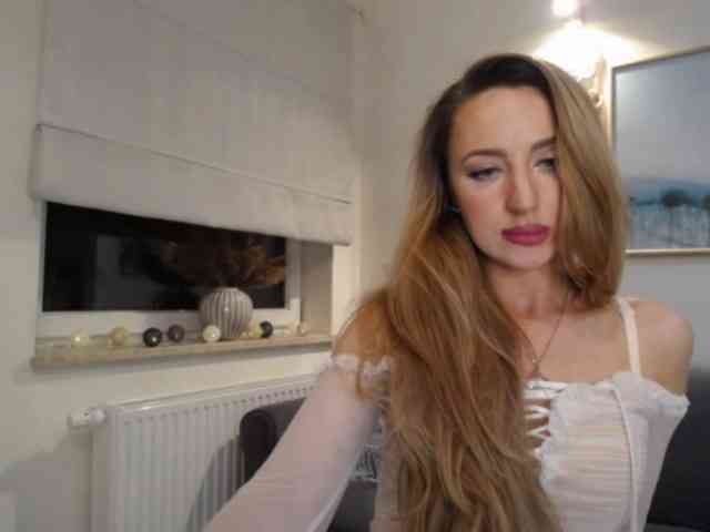 JulietteGlow webcam