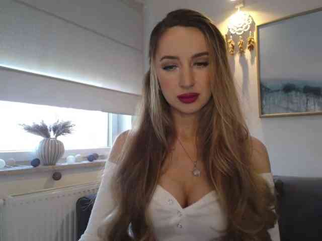 JulietteGlow webcam