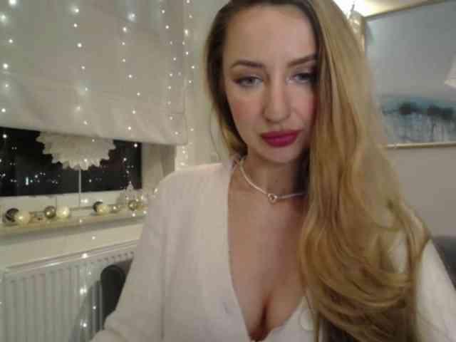 JulietteGlow webcam