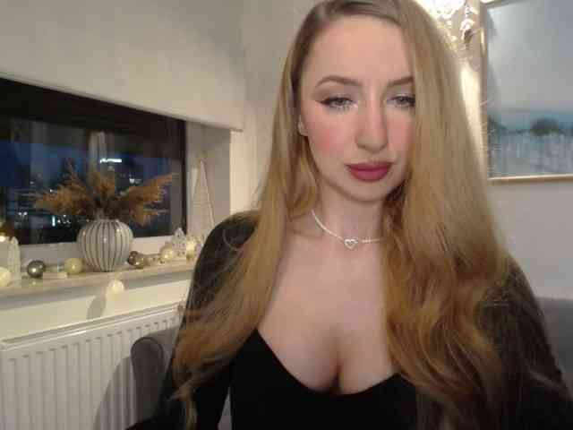 JulietteGlow webcam