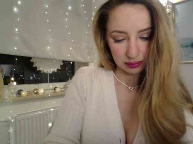 JulietteGlow webcam