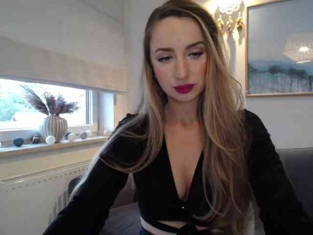 JulietteGlow webcam