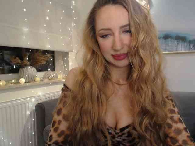 JulietteGlow webcam
