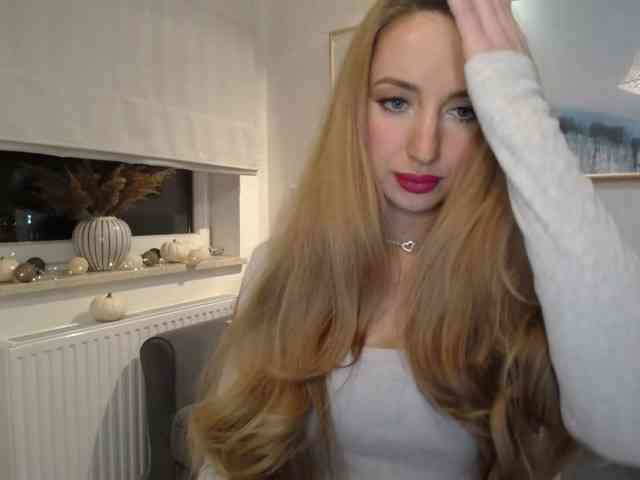 JulietteGlow webcam