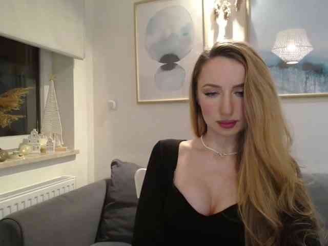 JulietteGlow webcam