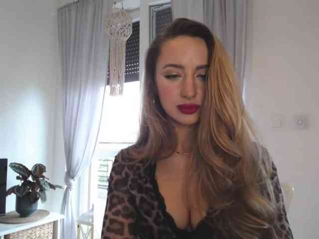 JulietteGlow webcam
