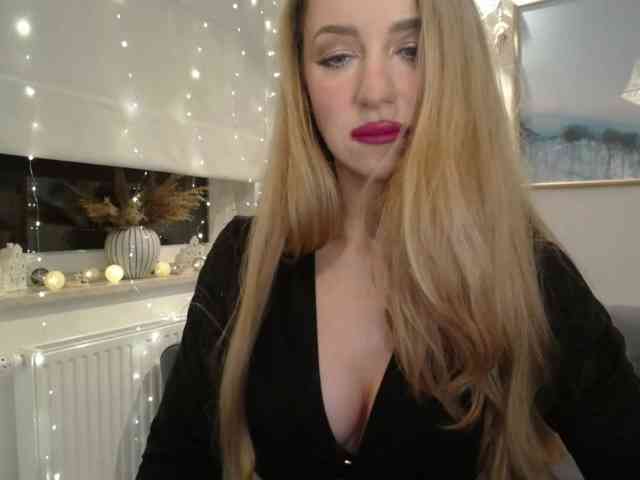 JulietteGlow webcam
