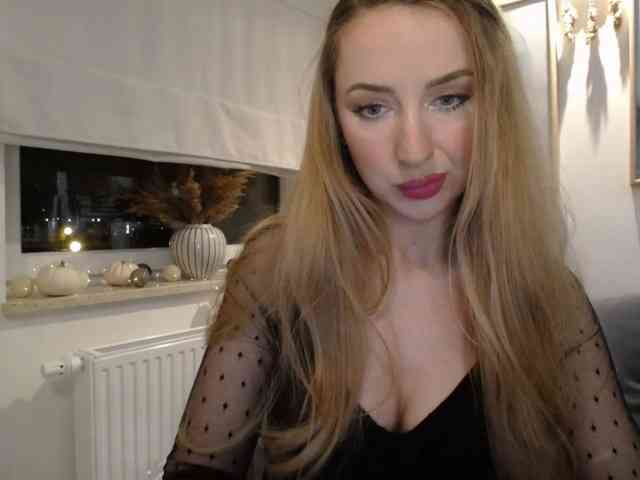 JulietteGlow webcam