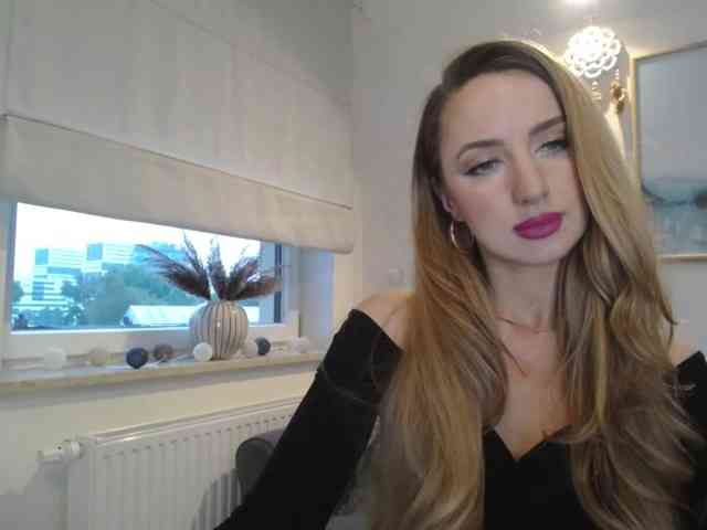 JulietteGlow webcam