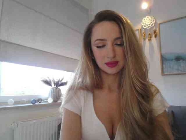JulietteGlow webcam