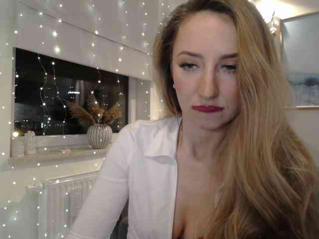 JulietteGlow webcam