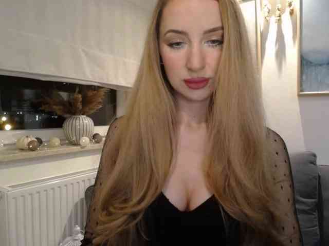 JulietteGlow webcam