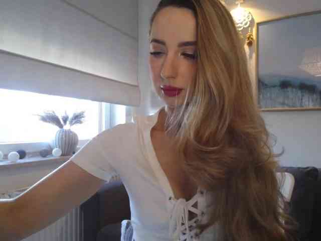 JulietteGlow webcam