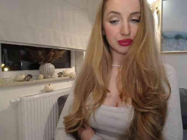 JulietteGlow webcam
