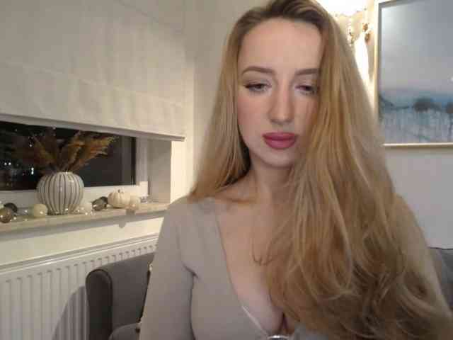 JulietteGlow webcam