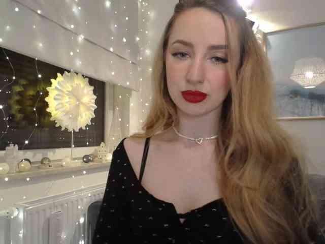 JulietteGlow webcam