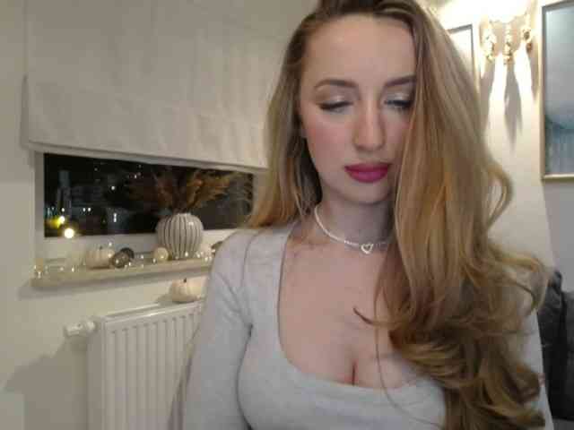 JulietteGlow webcam
