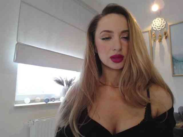 JulietteGlow webcam