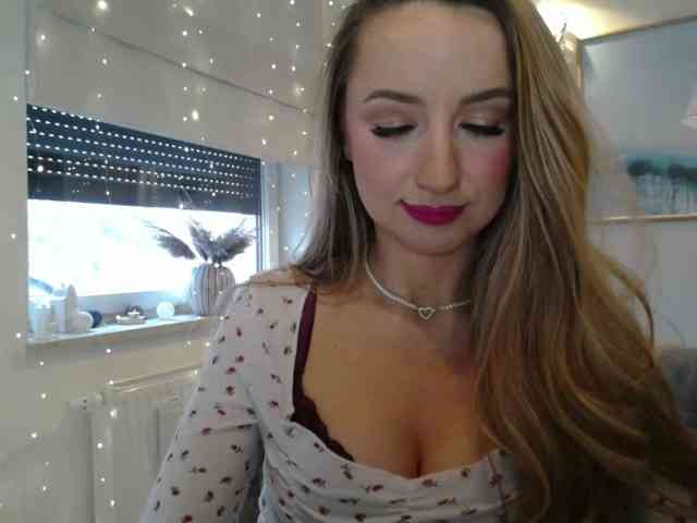 JulietteGlow webcam