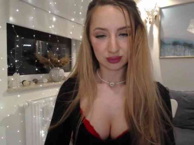 JulietteGlow webcam