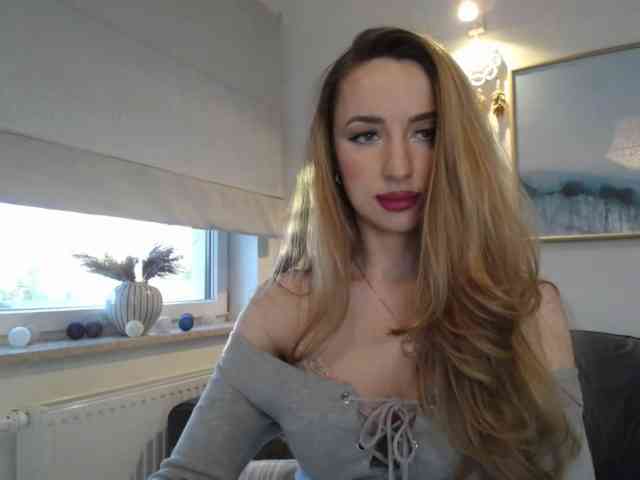 JulietteGlow webcam
