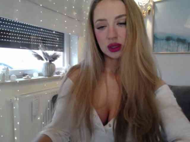 JulietteGlow webcam