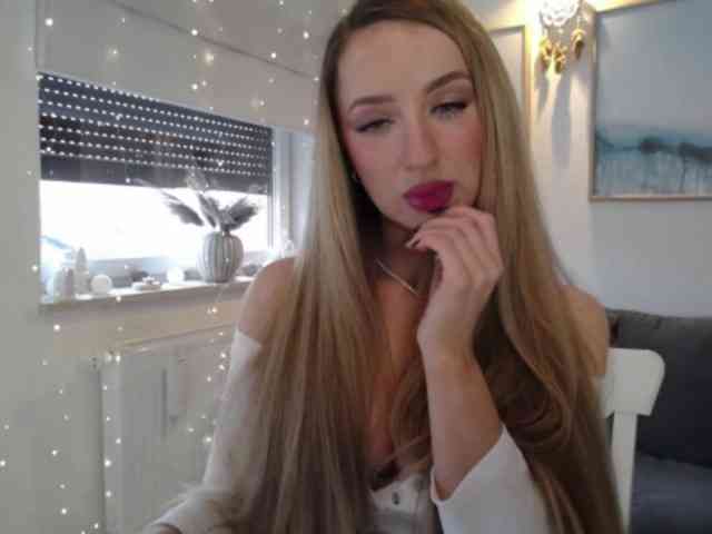 JulietteGlow webcam