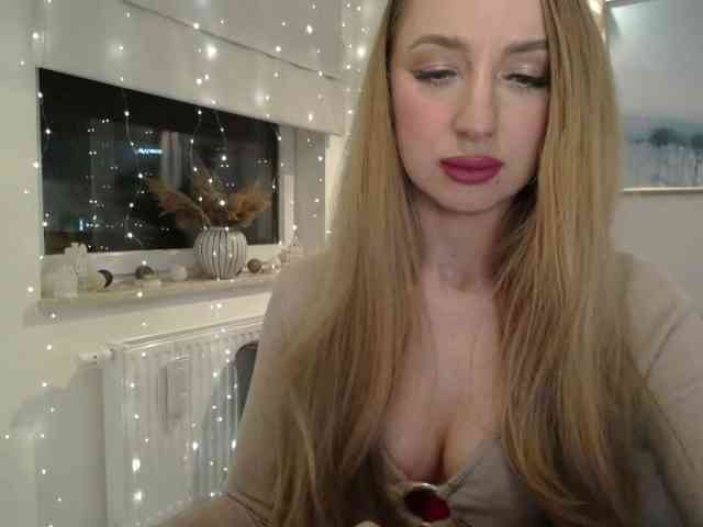 JulietteGlow webcam