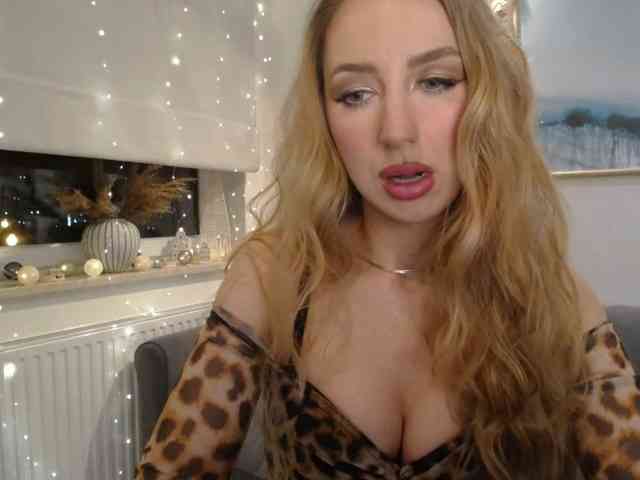 JulietteGlow webcam