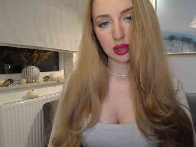 JulietteGlow webcam