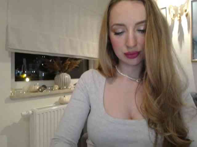 JulietteGlow webcam