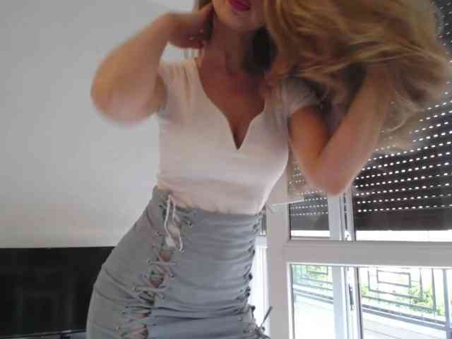 JulietteGlow webcam