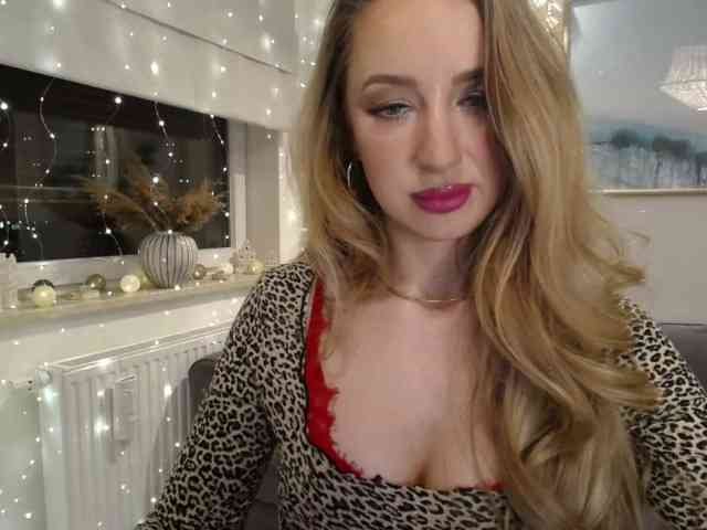 JulietteGlow webcam