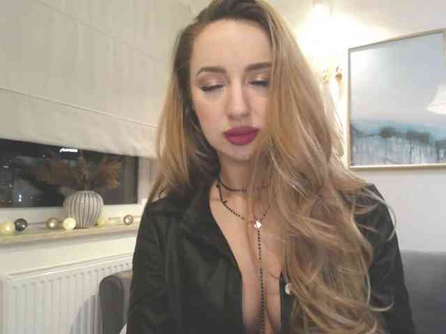 JulietteGlow webcam