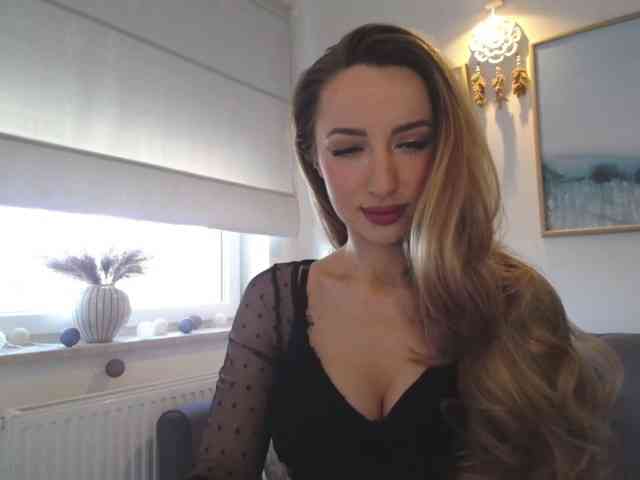 JulietteGlow webcam