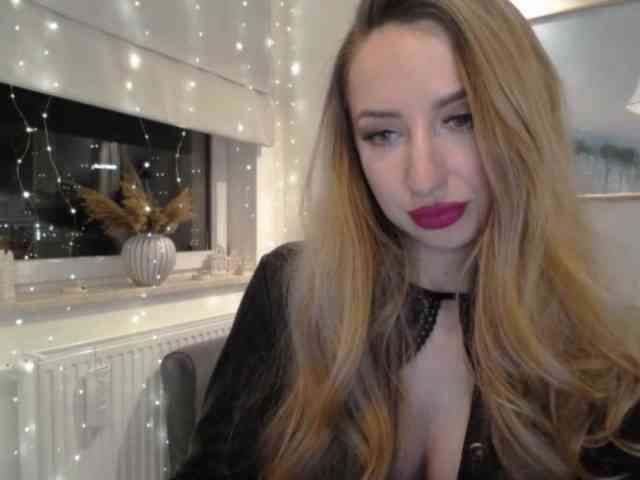 JulietteGlow webcam