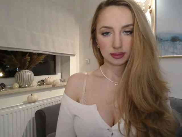 JulietteGlow webcam