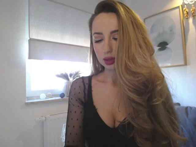 JulietteGlow webcam