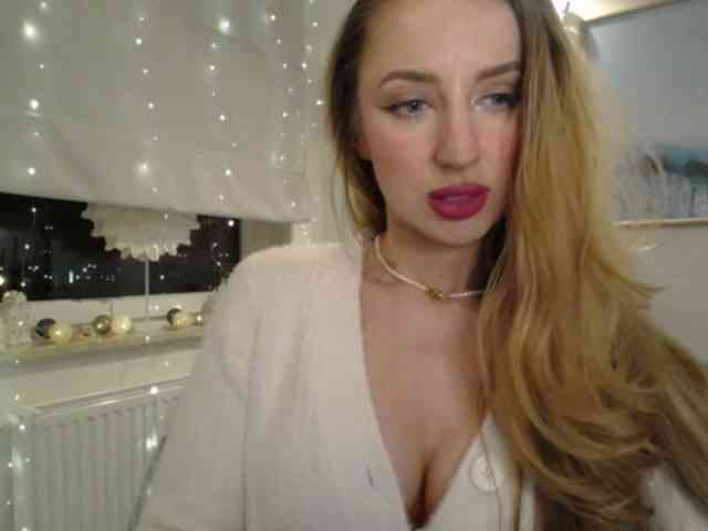 JulietteGlow webcam