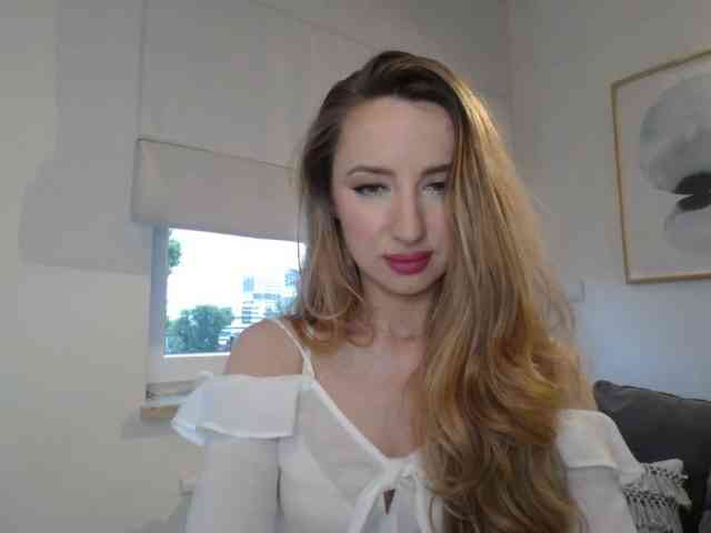 JulietteGlow webcam