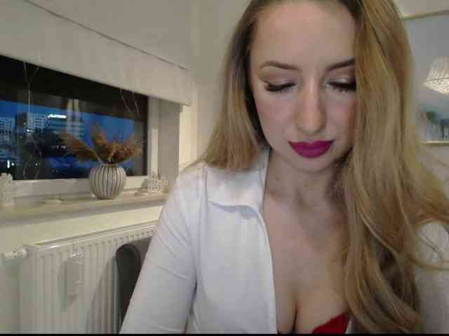 JulietteGlow webcam
