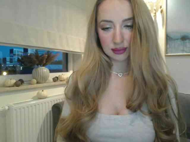 JulietteGlow webcam